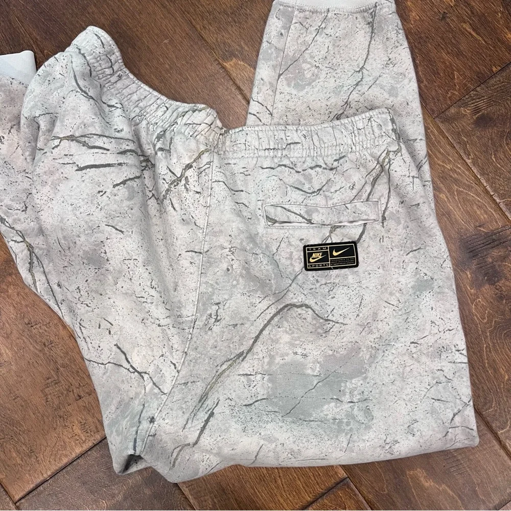 Nike gold joggers mens size XL‎
